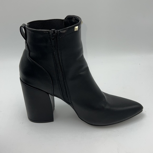 #S0050 Mari A. Comfort Black Zip-Up Pointed Toe Boots | Size: 6.5M - Picture 9 of 12